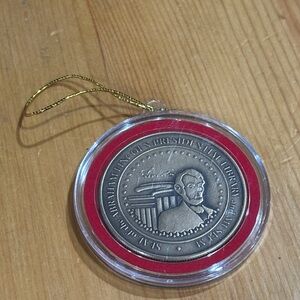 Abraham Lincoln Presidential Coin Ornament NWT